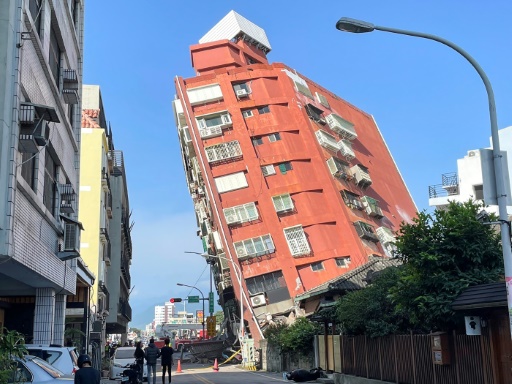 Seven dead, hundreds injured in most powerful Taiwan quake in 25 years