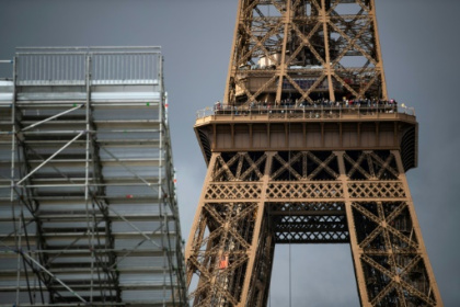 Stadiums rise at Paris landmarks 100 days from Olympics.jpg