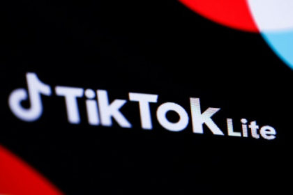 EU threatens to suspend TikTok Lite app's 'addictive' rewards.jpg