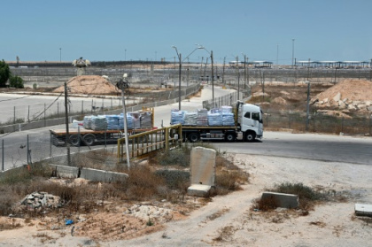 Commercial goods trucked into Gaza after aid logjams.jpg Commercial goods trucked into Gaza after aid logjams.jpg