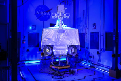 NASA cans lunar rover after spending $450 million building it.jpg NASA cans lunar rover after spending $450 million building it.jpg