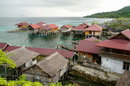 Indonesia's sea nomads turn to jobs on land