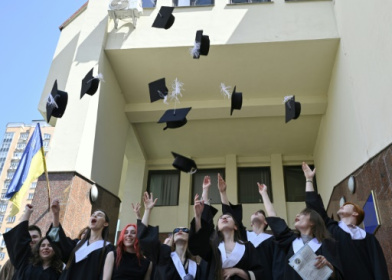 War, uncertainty push proud Ukraine graduates to 'live now'.jpg War, uncertainty push proud Ukraine graduates to 'live now'.jpg