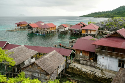 Indonesia's sea nomads turn to jobs on land.jpg Indonesia's sea nomads turn to jobs on land.jpg