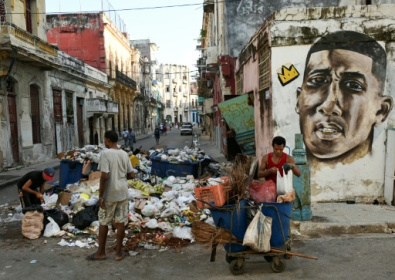 Trash overwhelms Havana as garbage trucks lack parts, fuel.jpg Trash overwhelms Havana as garbage trucks lack parts, fuel.jpg