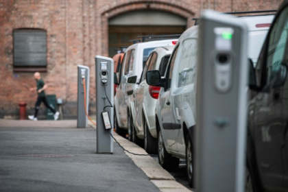 Electric cars overtake petrol models in Norway.jpg Electric cars overtake petrol models in Norway.jpg