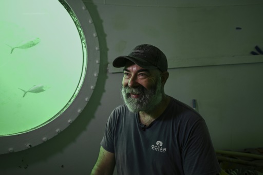 Seeking a new way of life under the sea - and a world record