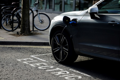 Just less than one in five new cars sold in Britain last year was an EV, a record market share but less than the government's 22 percent target Just less than one in five new cars sold in Britain last year was an EV, a record market share but less than the government's 22 percent target
