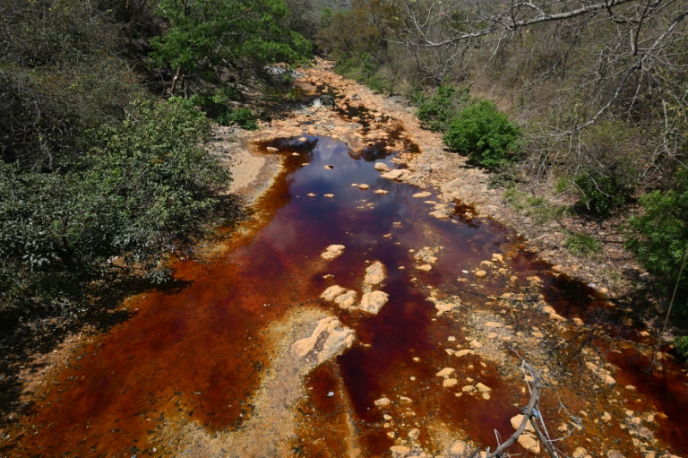 In El Salvador, a river without fish feeds fear of mining