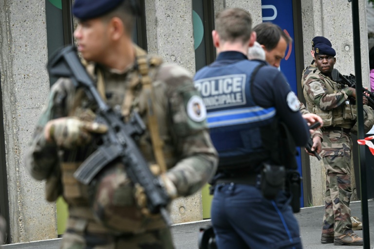 French youth kills student, wounds three, in school knife attack