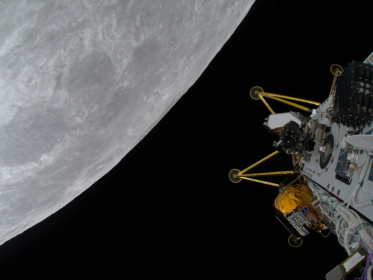 Intuitive Machines' Athena lander in circular orbit around the Moon Intuitive Machines' Athena lander in circular orbit around the Moon
