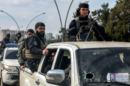 Security forces loyal to the interim Syrian government move in Syria's western city of Latakia Security forces loyal to the interim Syrian government move in Syria's western city of Latakia