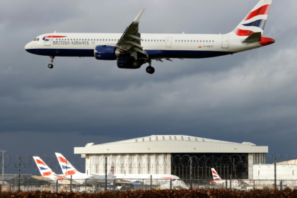 Heathrow Airport authorities say they "expect significant disruption" over the coming days, with hundreds of flights and thousands of passengers affected Heathrow Airport authorities say they "expect significant disruption" over the coming days, with hundreds of flights and thousands of passengers affected