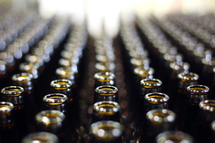 Drinks in glass bottles had five to 50 times more microplastic fragments than in plastic bottles - JOHN MOORE (AFP) Drinks in glass bottles had five to 50 times more microplastic fragments than in plastic bottles - JOHN MOORE (AFP)