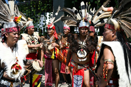 Indigenous Iban men gather during the Gawai Dayak Culture Parade in Kuching - Mohd RASFAN (AFP) Indigenous Iban men gather during the Gawai Dayak Culture Parade in Kuching - Mohd RASFAN (AFP)
