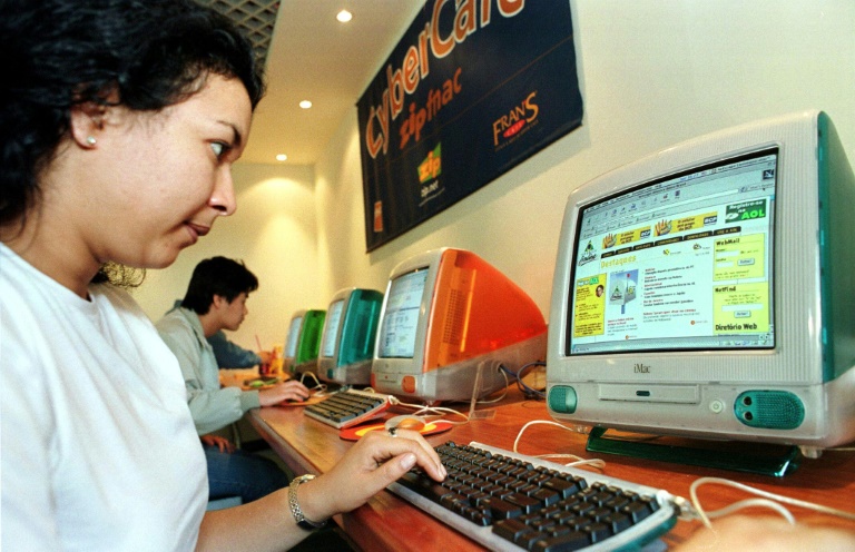The shrill is gone: AOL to shut down dial-up internet