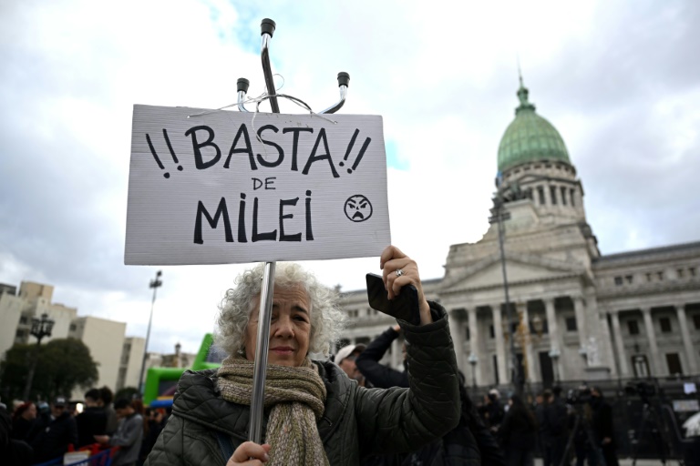 Pensioners on the frontline of Argentina's fiery politics