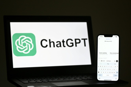 Generative artificial intelligence assistants like ChatGPT are cutting into traditional online search traffic, depriving news sites of visitors and impacting the advertising revenue they desperately need - Justin TALLIS (AFP)