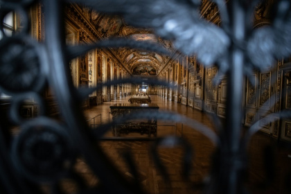 Sunday's raid targetted the Gallerie d'Apollon (Apollo's Gallery) - Martin BUREAU (AFP) Sunday's raid targetted the Gallerie d'Apollon (Apollo's Gallery) - Martin BUREAU (AFP)