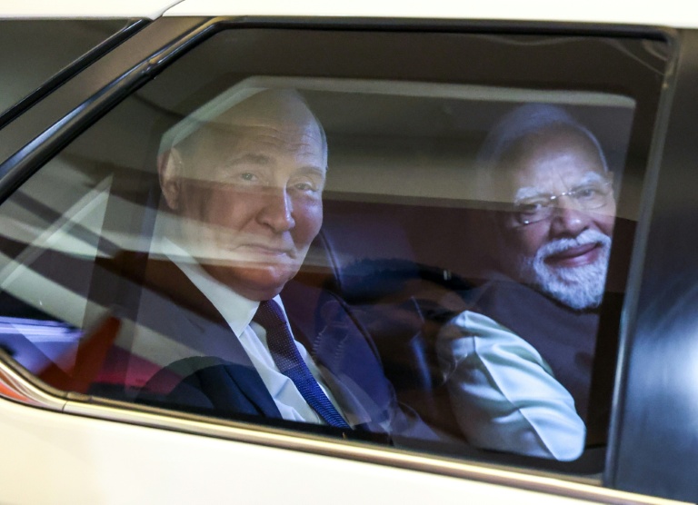 India rolls out red carpet for Russia's Putin