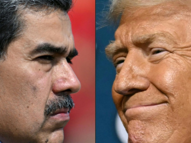 US President Donald Trump (R) confirmed he has recently spoken to Venezuelan leader Nicolas Maduro (L) amid soaring tensions between their two countries - Juan BARRETO, ANDREW CABALLERO-REYNOLDS (AFP)