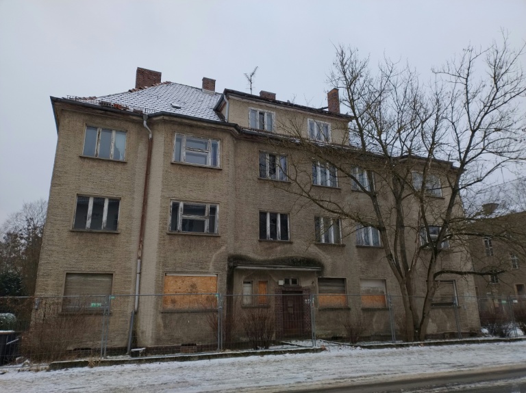 Berlin's crumbling 'Russian houses' trapped in bureaucratic limbo