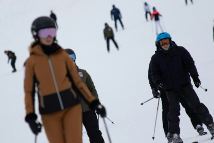 Every weekend during the winter, Roccaraso's small slopes are packed with Neapolitans - Luca PRIZIA (AFP)