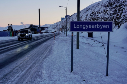 One of the northernmost towns in the world, Longyearbyen is home to 2,500 people - Oriane Laromiguière (AFP)