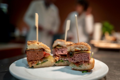 Livestock farmers see plant-based foods that mimic meat as  misleading for consumers - Fabrice COFFRINI (AFP)