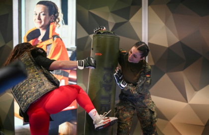 Combat sport demonstrations and challenges for the public were part of the Bundeswehr's appeal to visitors at the fair - Ina FASSBENDER (AFP)