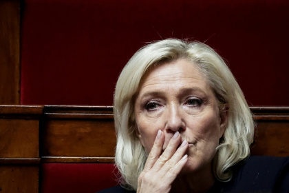 'If the judges don't stop me, I will run,' says Le Pen - STEPHANE DE SAKUTIN (AFP)