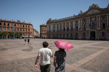 A square in Toulouse, southwest France, on Tuesday. Officials have issued extreme heat alerts for much of the country - Ed JONES (AFP)