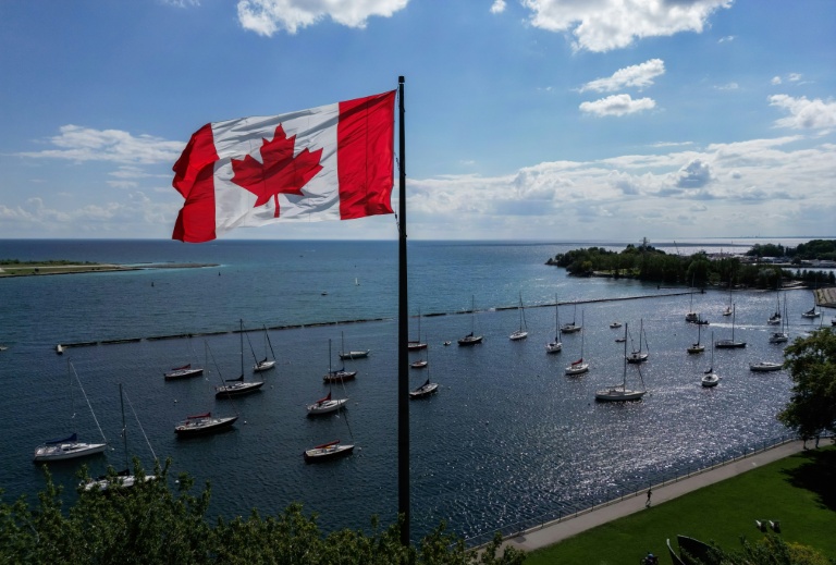 Lake America? No way, Canadians say