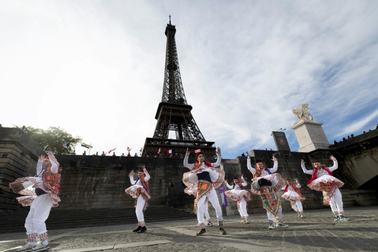 Eiffel Tower closed in row over women removed for Hindu group