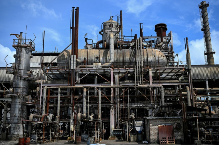 Bangladesh's gas crisis hits factories, homes and transport