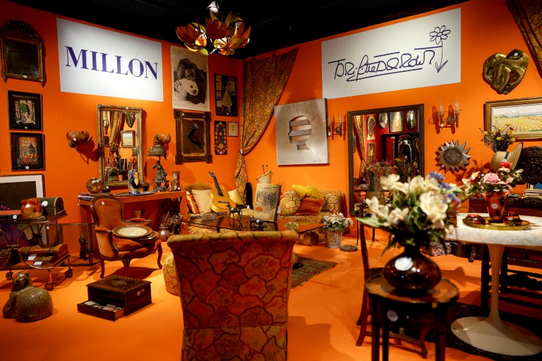 Bardot auction in Paris fetches nearly one million euros