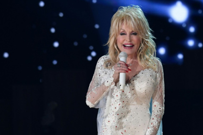 US singer Dolly Parton -- seen here in 2019 -- enjoyed a long career in country music and as an actress - Robyn Beck (AFP)