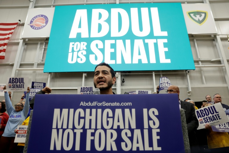 AI ad blitz distorts US midterms